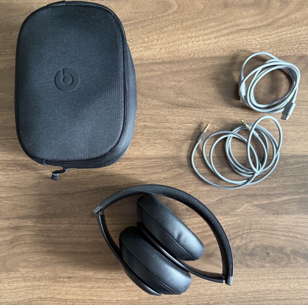 Beats Studio Pro – Wireless Noise Cancelling Headphones with USB-C Audio, Spatial Sound, 40H Battery Life, Fast Fuel Charging, Compatible with iOS & Android | Premium Design | 1-Year Warranty, 14-Day Easy Returns