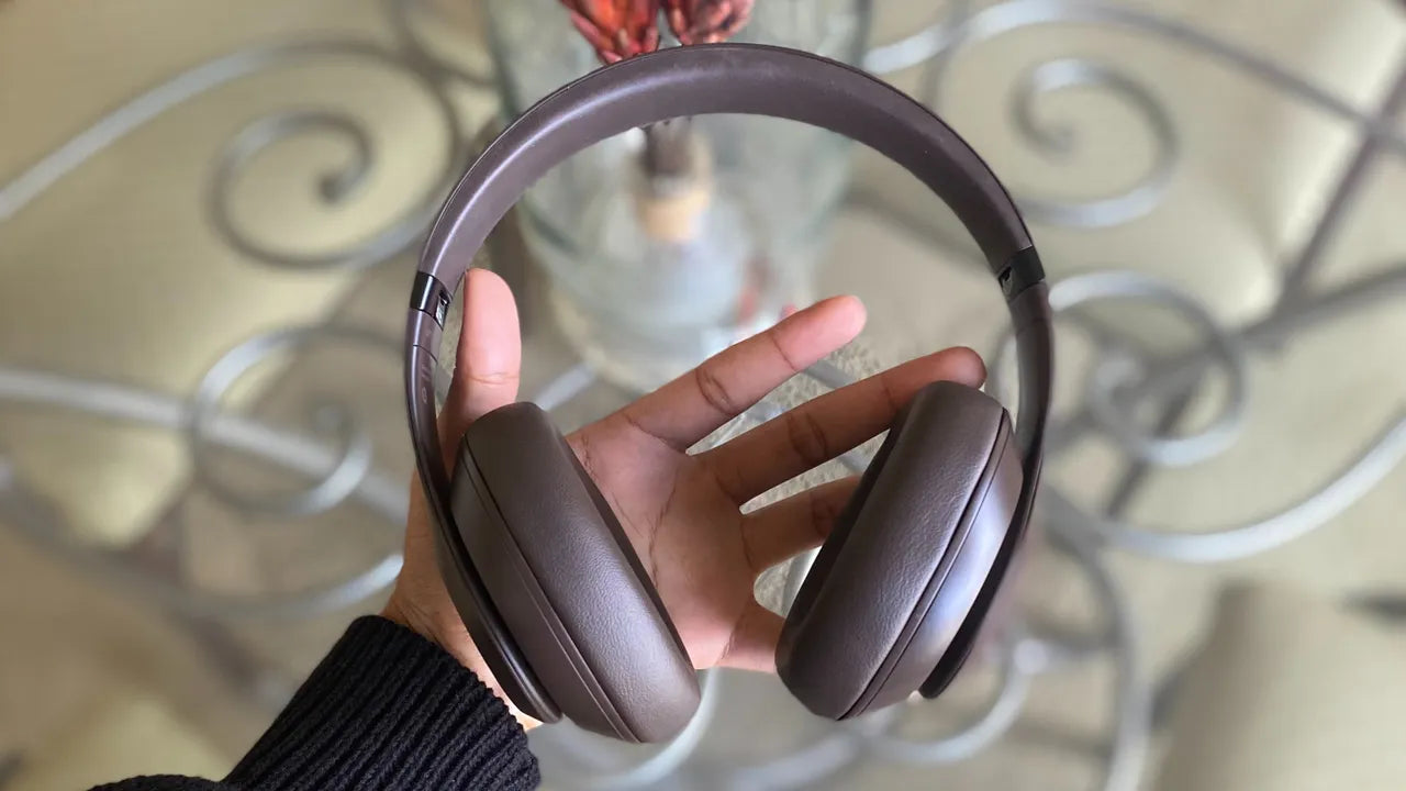 Beats Studio Pro – Wireless Noise Cancelling Headphones with USB-C Audio, Spatial Sound, 40H Battery Life, Fast Fuel Charging, Compatible with iOS & Android | Premium Design | 1-Year Warranty, 14-Day Easy Returns
